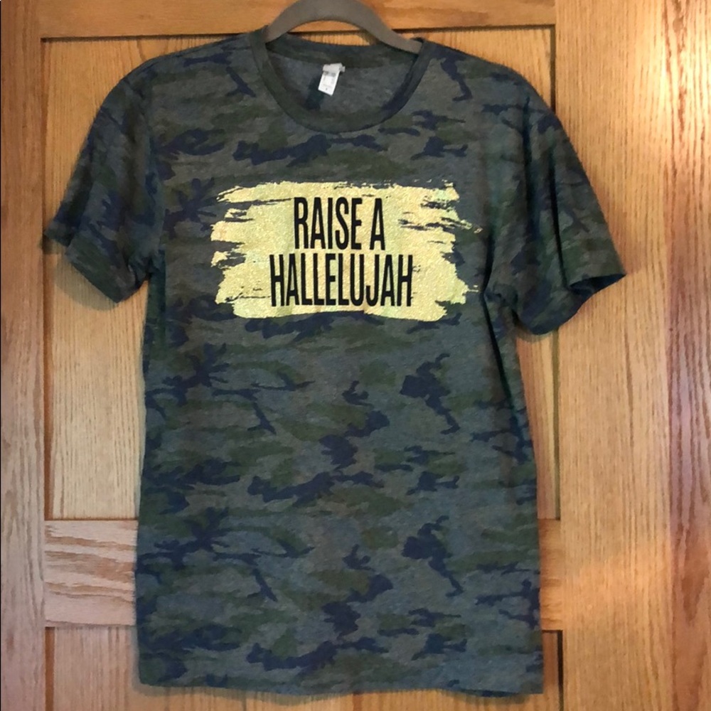 Camo Christian T